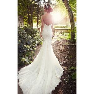 Essence of Australia Ivory Wedding Dress D1788